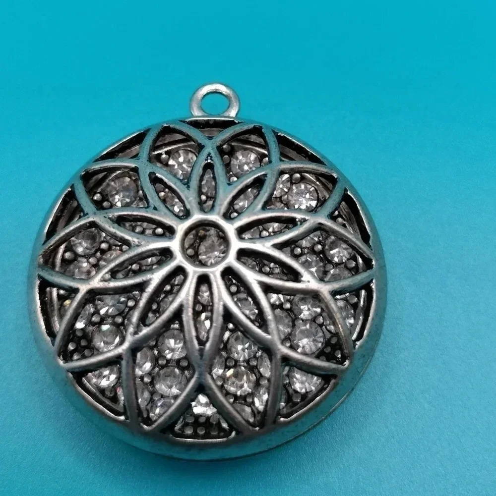 Silver Tone Flower Floral Embossed Pendant Clear Rhinestones Accents